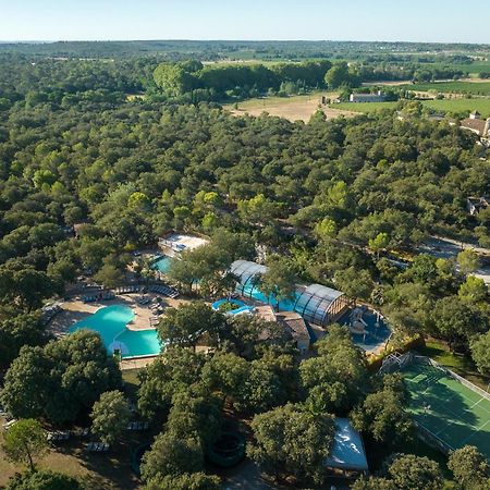 Camping Les Pres Du Roi Sommières Екстериор снимка